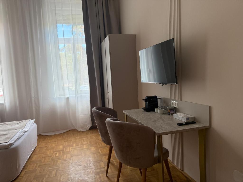 Bright rooms by Schönbrunn, next to U6 Niederhofstraße - Resim 7