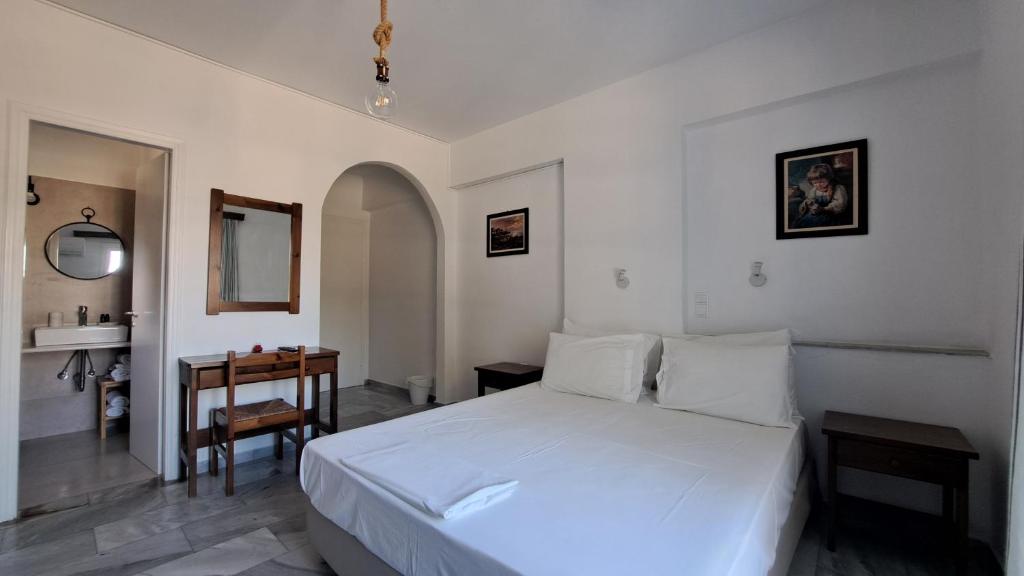 Bizas Rooms & Studios - 19