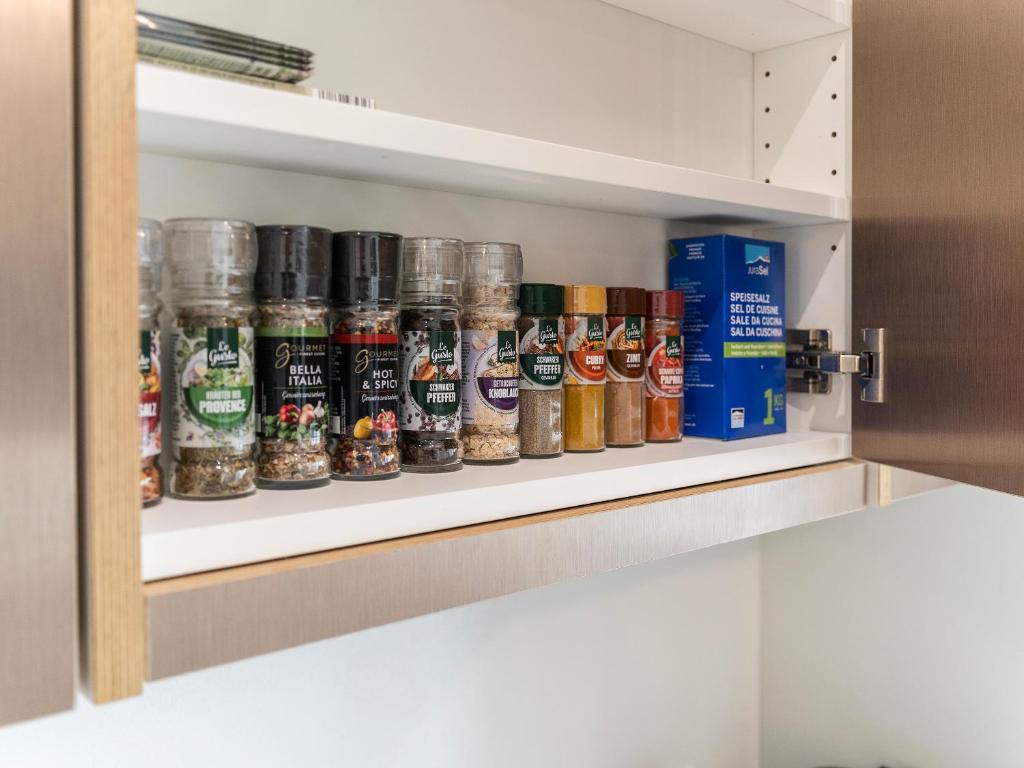 Modernes Hostel, Privatzimmer in Shared Apartment, 6min zur Olma Messe - Resim 28