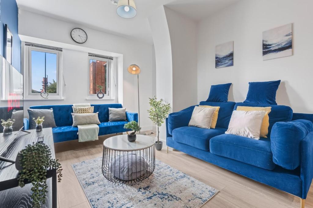 Posezení v ubytování #63 Cozy Apartment at Silk Works