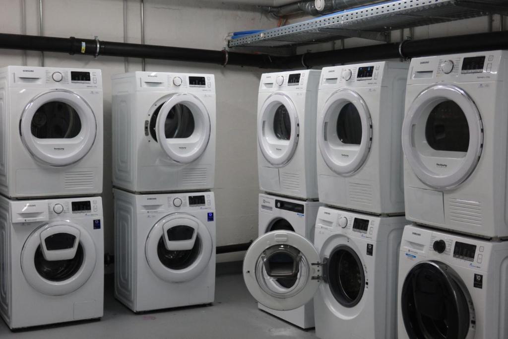 Modernes Hostel, Privatzimmer in Shared Apartment- 6min zur Olma Messe - Resim 35