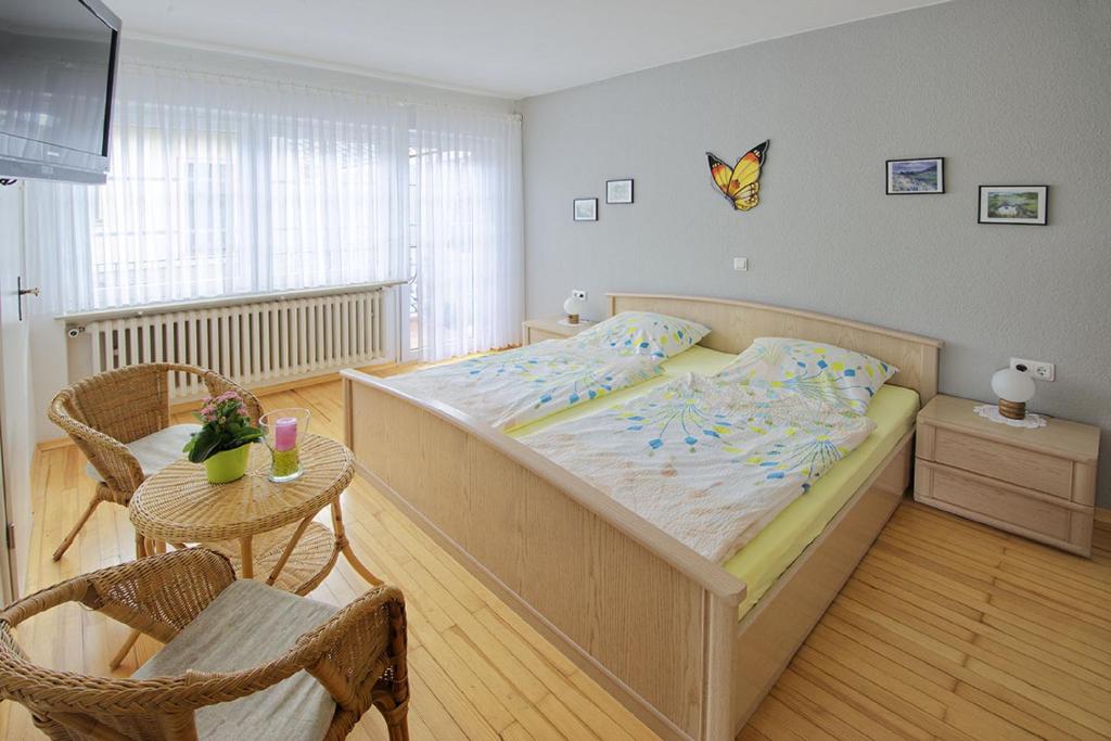 Postel nebo postele na pokoji v ubytování Gästehaus Sophie