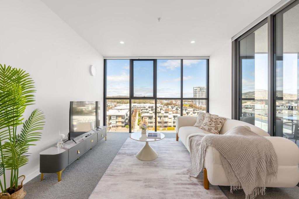 Postel nebo postele na pokoji v ubytování Mountain View Woden Stay, Near Hospital, CIT