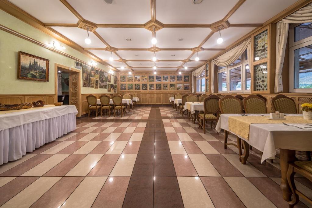Restaurace v ubytování Hotel Diana