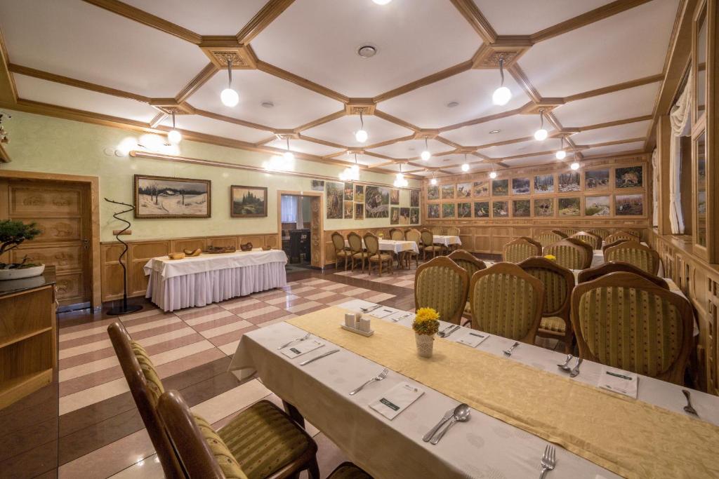 Restaurace v ubytování Hotel Diana