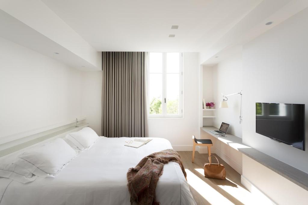 Château Autignac - Double Room - Disability Access