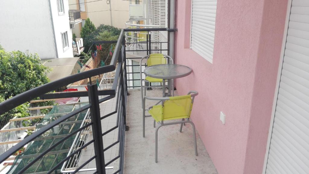 Balkón nebo terasa v ubytování Guest House Trajkovic Jagodina