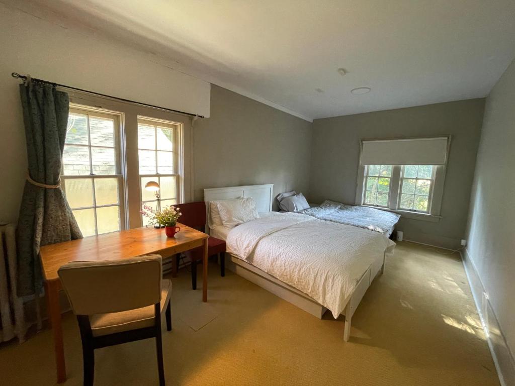 Fresh Look at Private Room In Vibrant Vancouver Room T With Share Living
