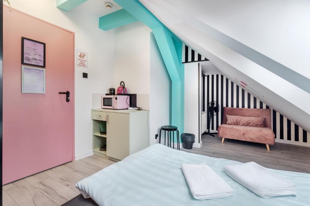 VICE CITY Hostel - 12