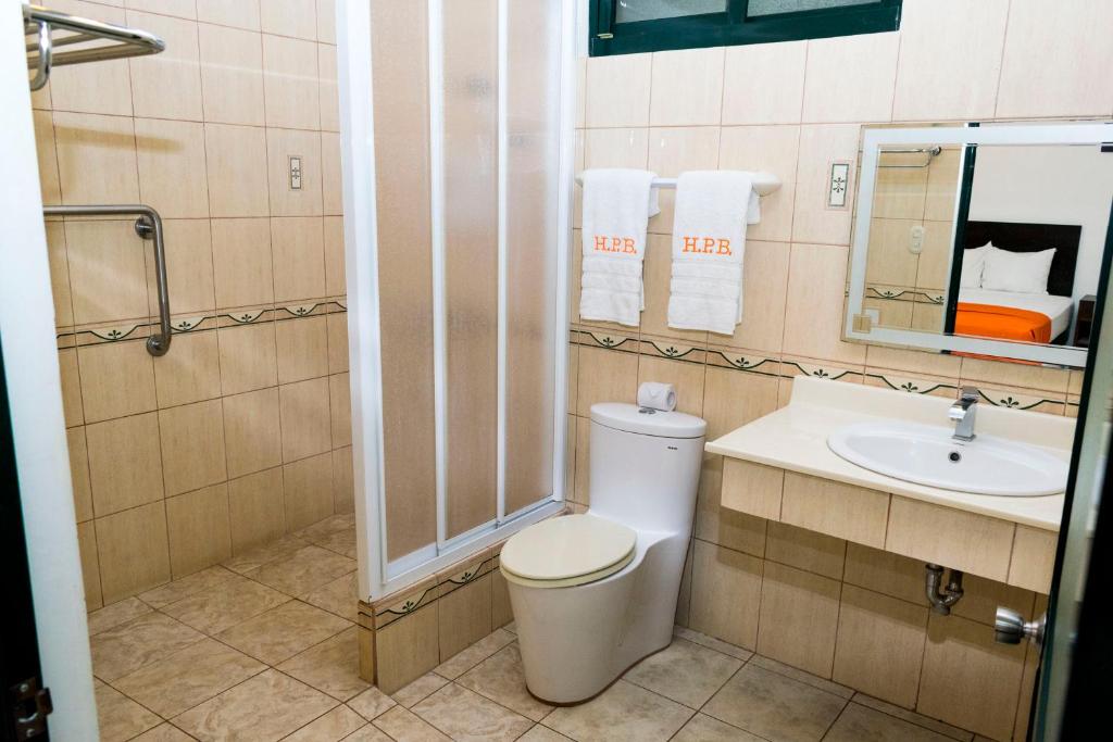Hotel Puntarenas Beach - Vierbettzimmer (kein Fenster)