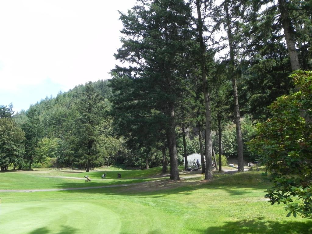 Golf v motelu nebo okolí