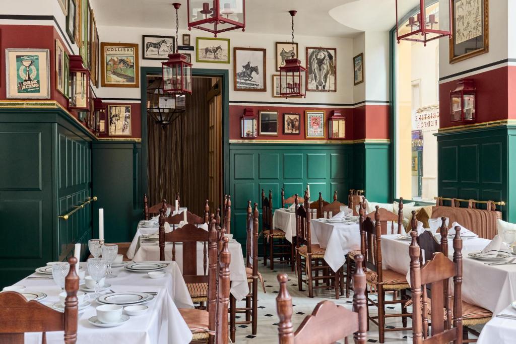 Cristine Bedfor Malaga Boutique Hotel - Resim 4