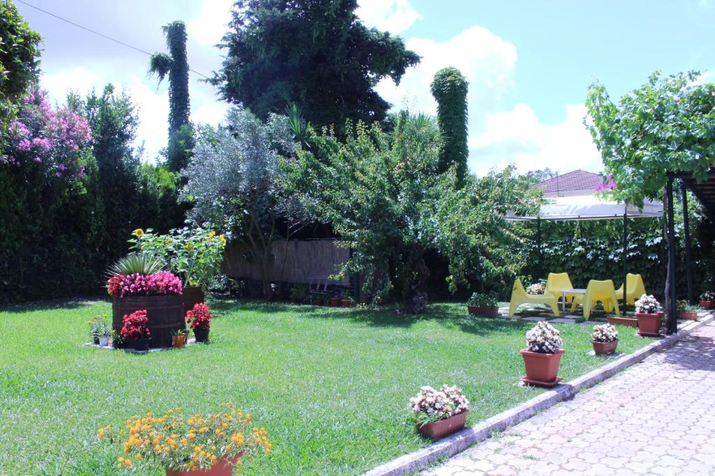 Vonkajšia záhrada v ubytovaní B&B Il Girasole