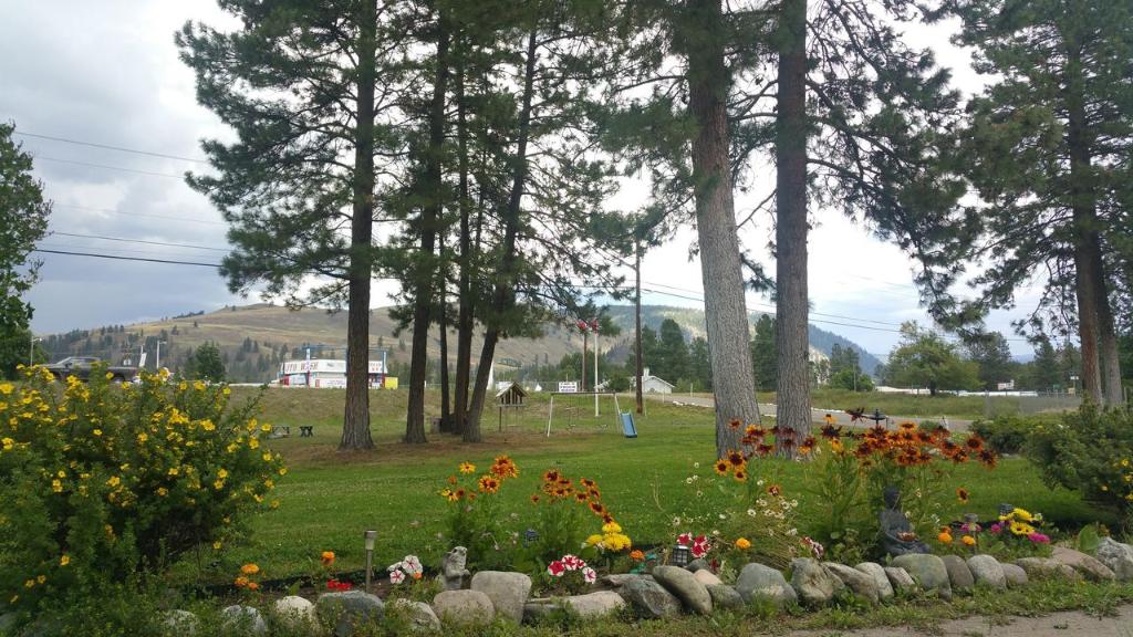 Zahrada ubytování Evergreen Motel