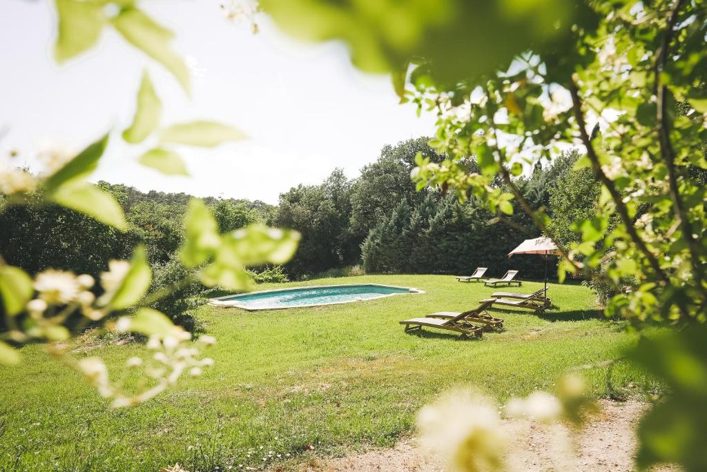 Villa du Puits - Séjour en Provence avec piscine privée & jardin au cœur d'un domaine viticole Château de Barbebelle - Rognes - Proche d'Aix-en-Provence -10 personnes