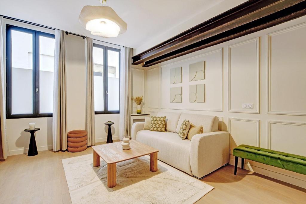 Pick A Flat's Apartment in Montorgueil - Rue Saint Sauveur