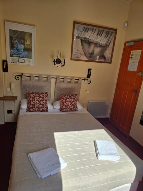 Hôtel Le Colbert - Resim 8