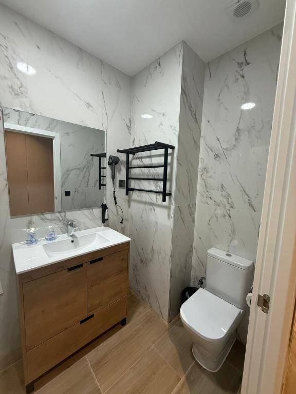 Hotel Golden Madrid - Resim 30