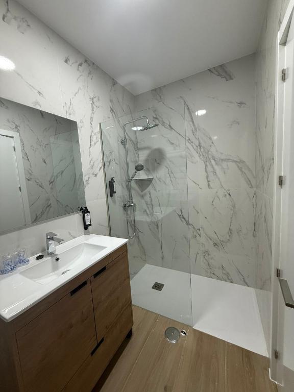 Hotel Golden Madrid - Resim 33