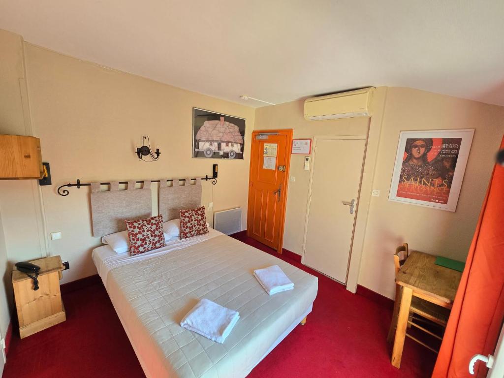 
Double Room
