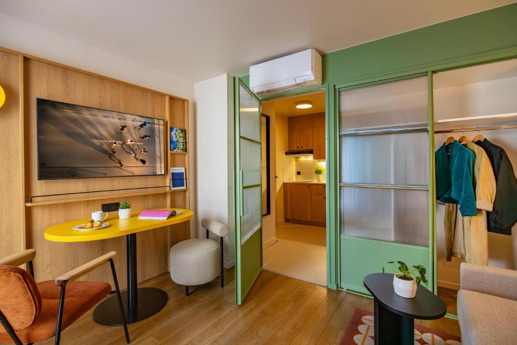 Citadines République Paris - Resim 13