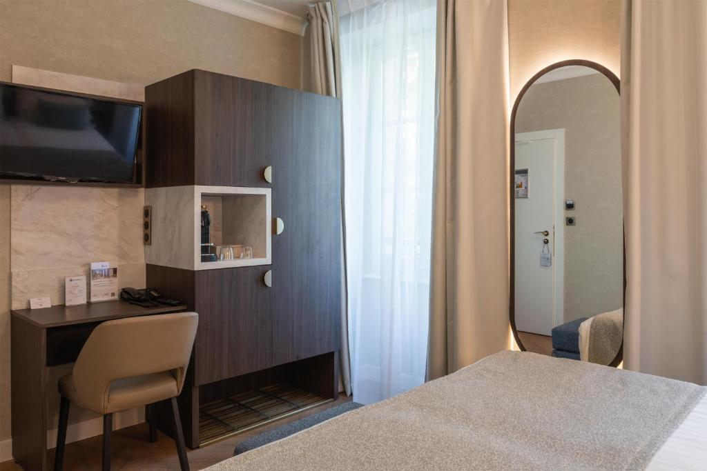 Best Western Au Trocadéro - Resim 11