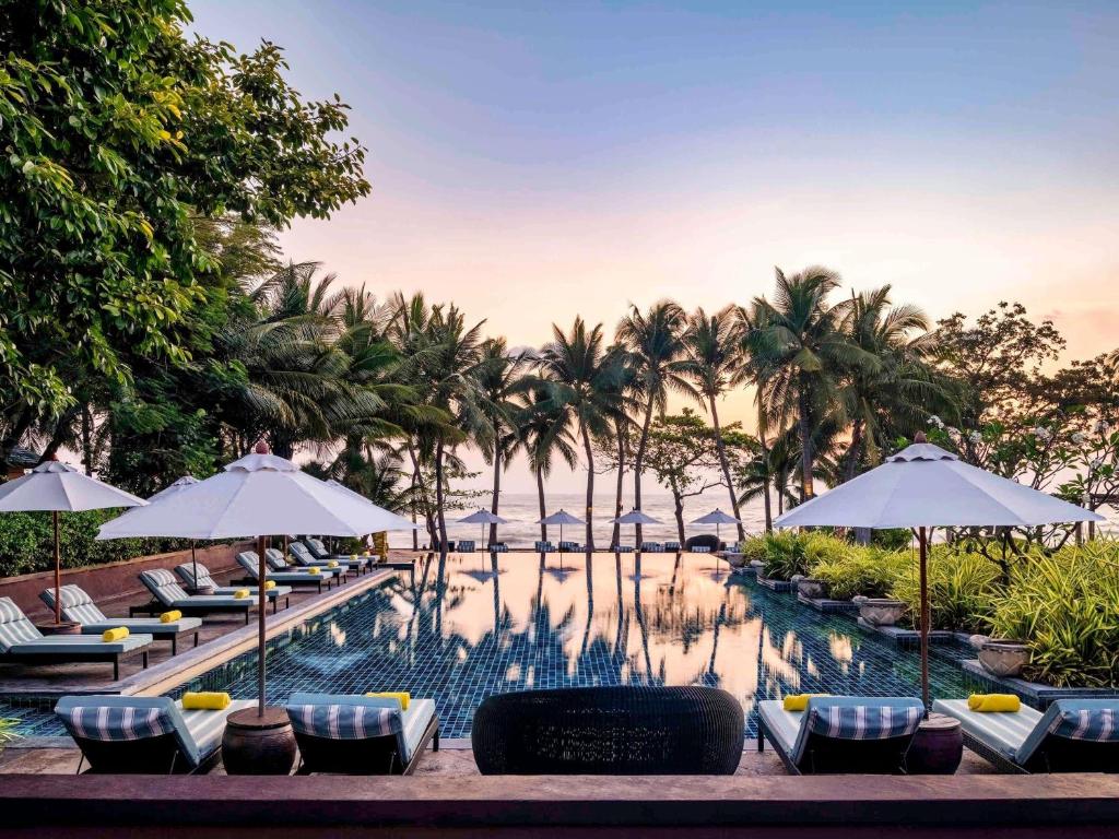 Bazén v ubytování Mövenpick Asara Resort & Spa Hua Hin nebo v jeho okolí