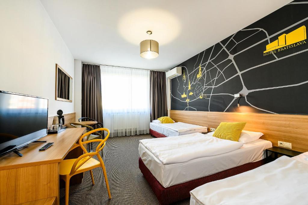 
Standard Triple Room
