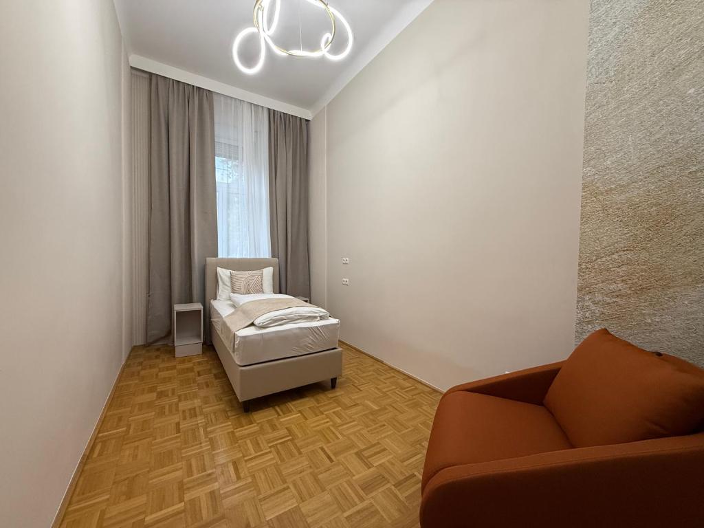 Bright rooms by Schönbrunn, next to U6 Niederhofstraße - Resim 18