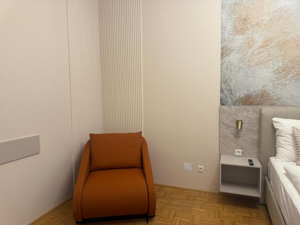 Bright rooms by Schönbrunn, next to U6 Niederhofstraße - Resim 24