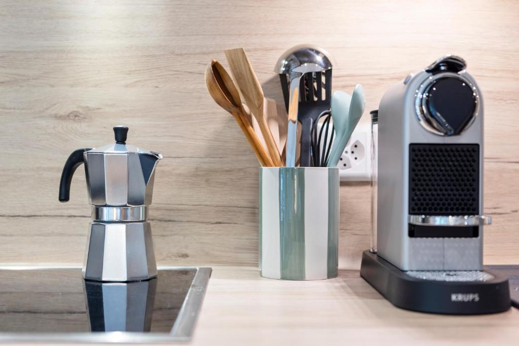 Modernes Apartment mit Balkon und Parkplatz, Nähe See - Resim 24