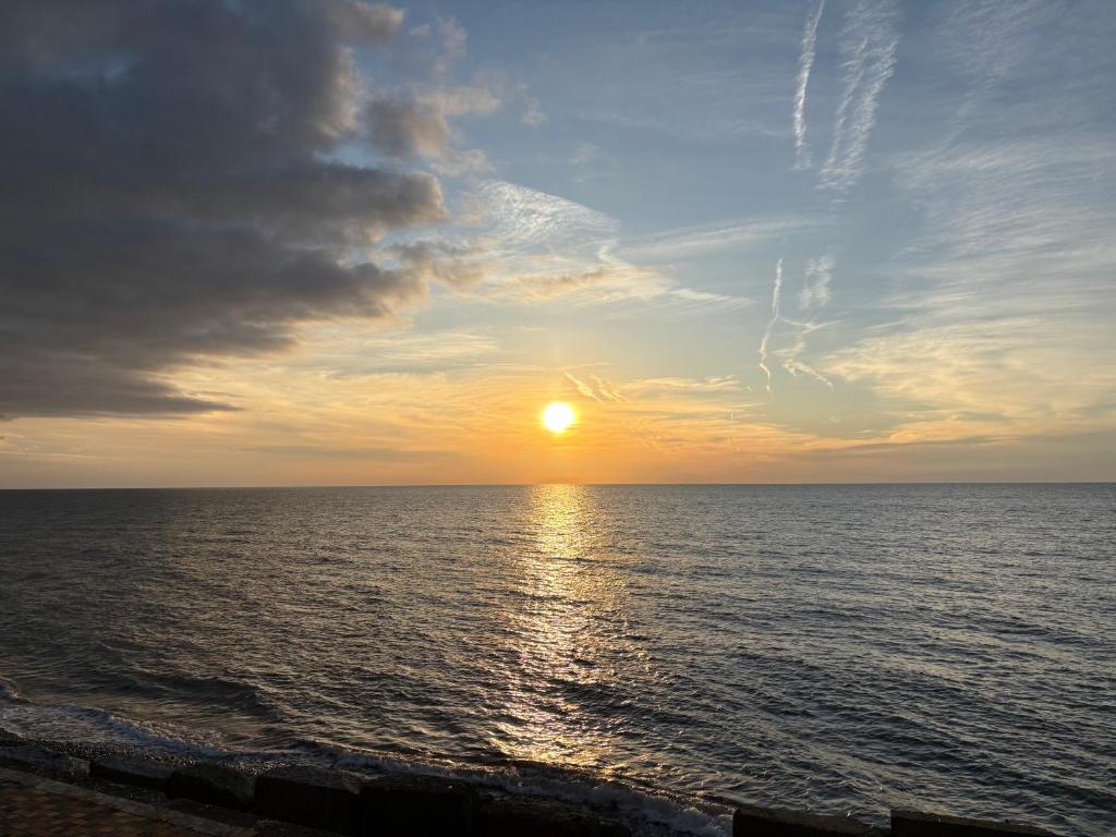 Gallery image of Chakvi Sunset in Chakvi