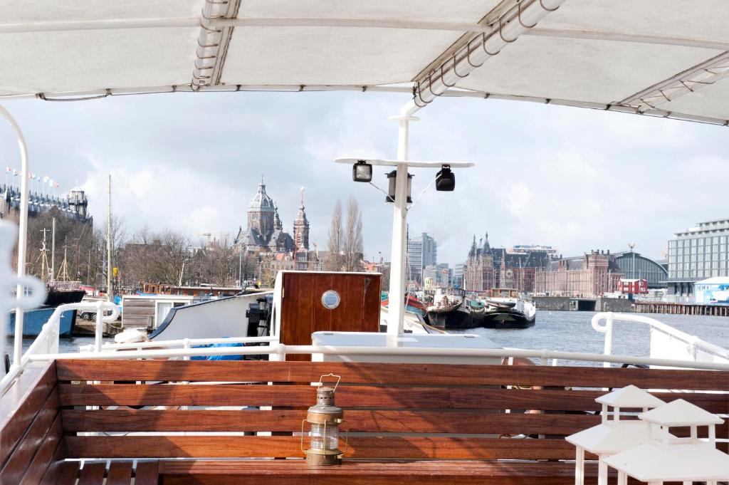 Afbeelding uit fotogalerij van Hotelboot Zwaan in Amsterdam