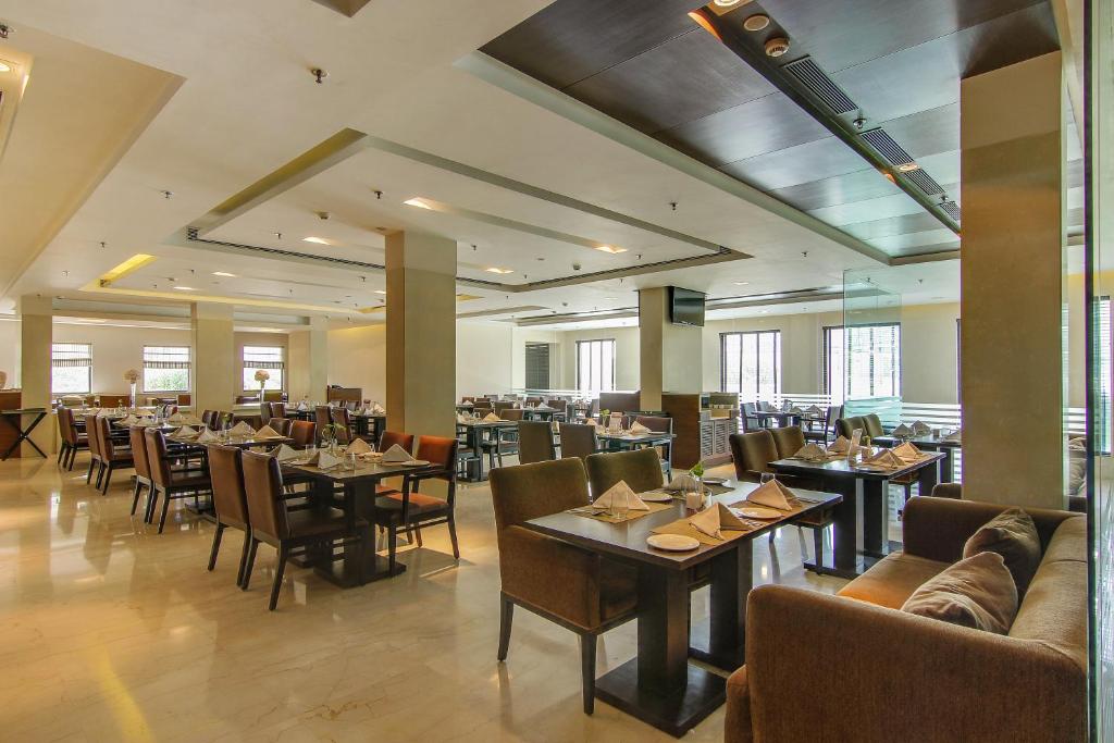 Restaurace v ubytování Vibe By The LaLiT Traveller
