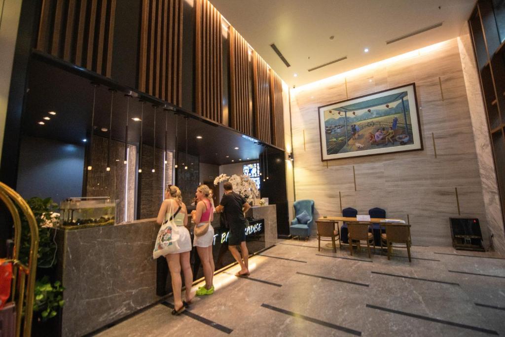 CAT BA GRAND BUDAPEST