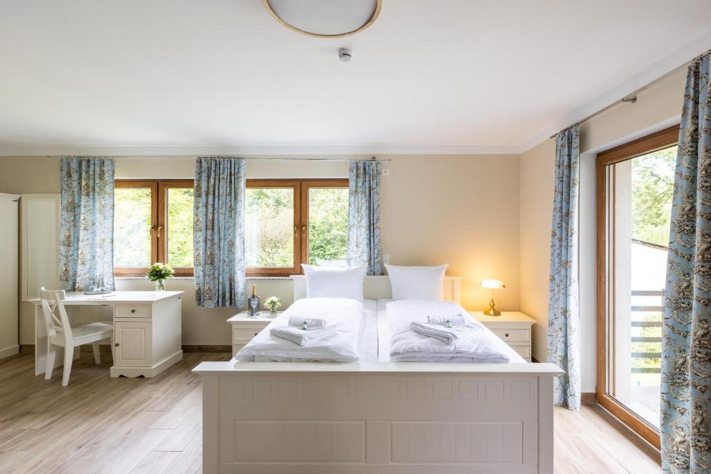 Café Wildau Hotel & Restaurant am Werbellinsee - Comfort Double Room With Forest View In Guesthouse