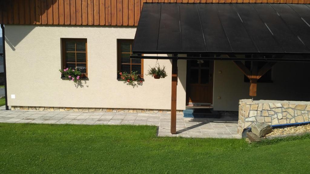 Budynek, w którym mieści się apartament