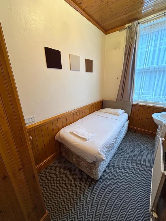 The Egerton Arms Hotel Salford - Resim 24