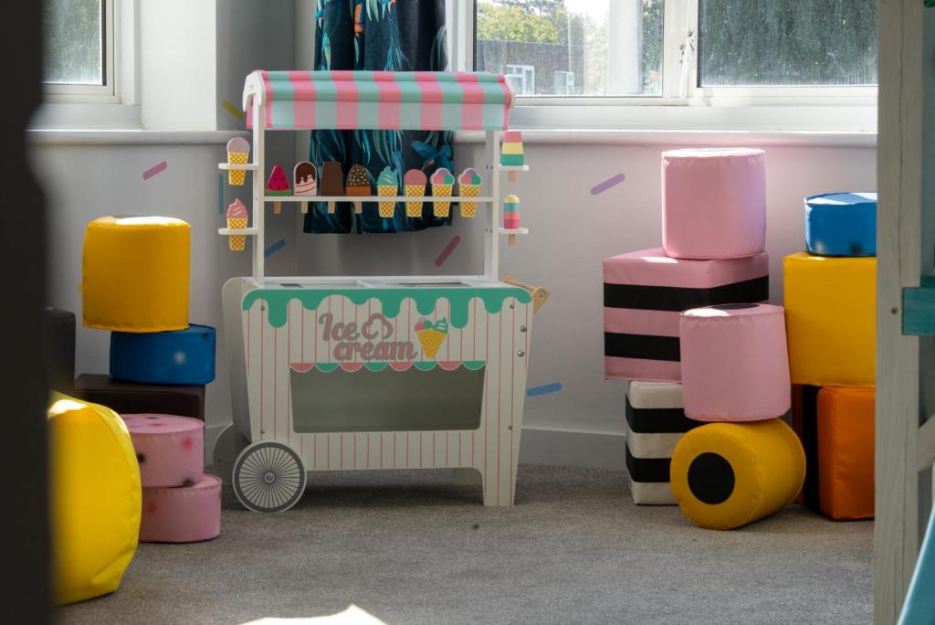 Dětský klub v ubytování The Sprinkle Pad 3BR Luxury Family Retreat