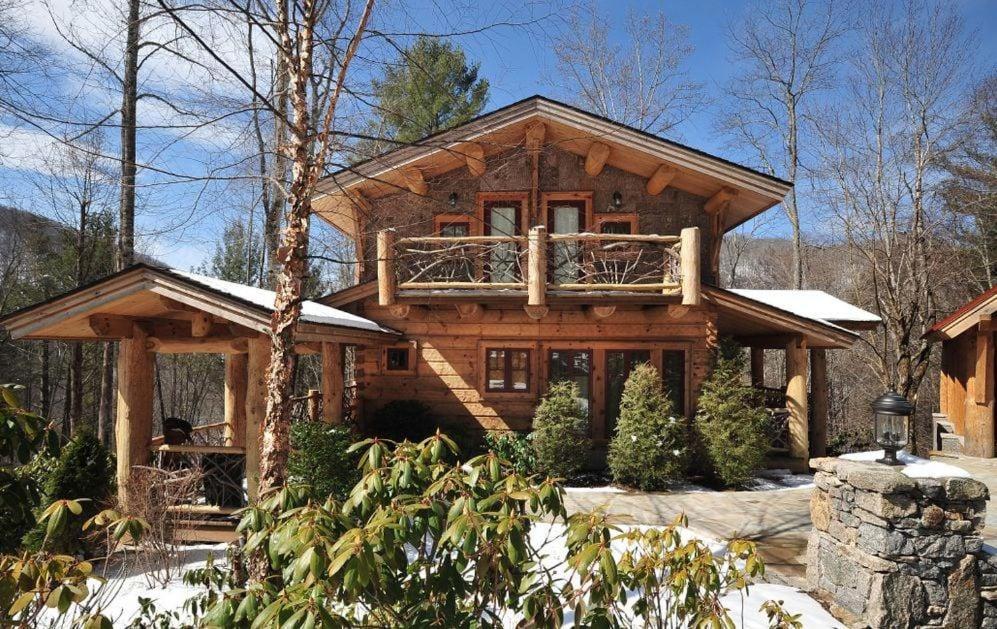 Hoone, kus puhkemaja asub