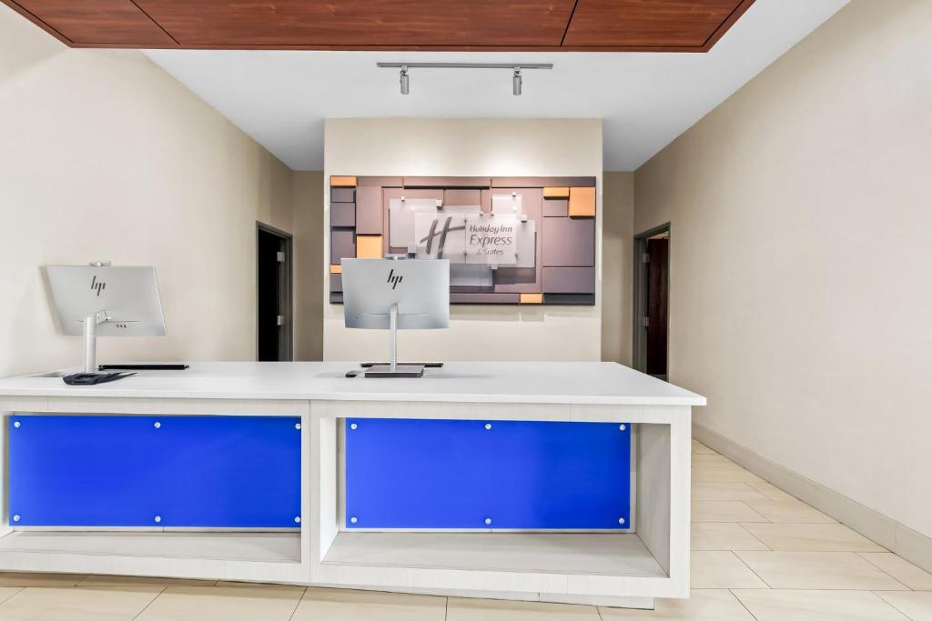 Holiday Inn Express and Suites Hotel - Pauls Valley by IHG photo