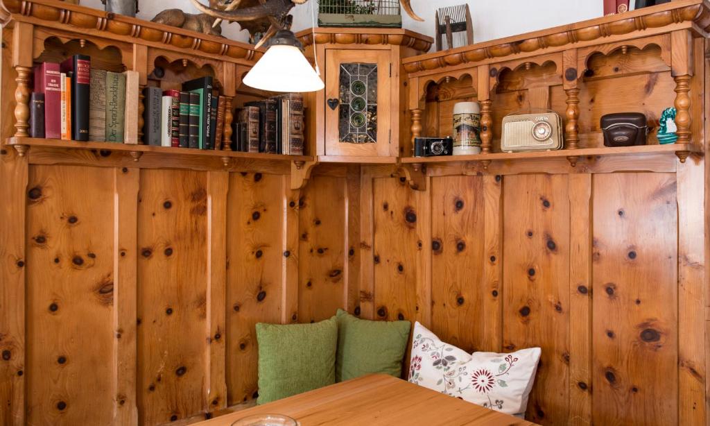 Die Bibliothek in der Ferienwohnung