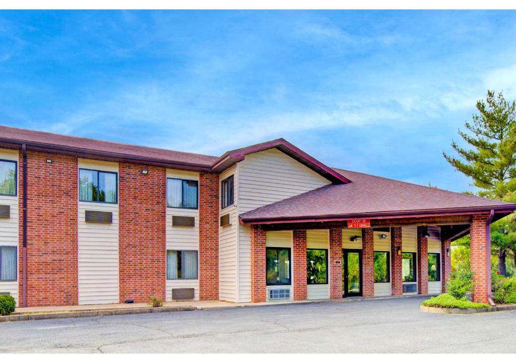 Foto dalla galleria di Capital O Amerihost Inn and Suites Fulton Hwy 54 MO a Fulton