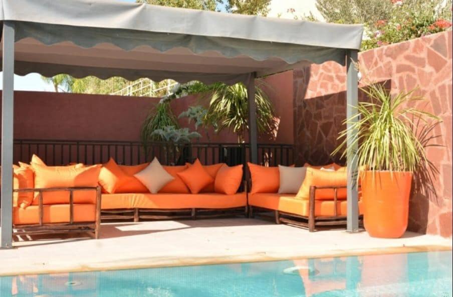 Bazén v ubytování Magnifique villa spacieuse Route de l'ourika nebo v jeho okolí