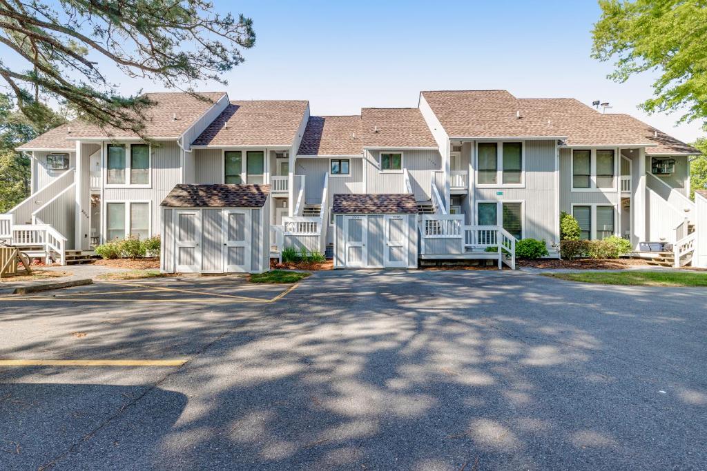 Το κτήριο όπου στεγάζεται  το διαμέρισμα