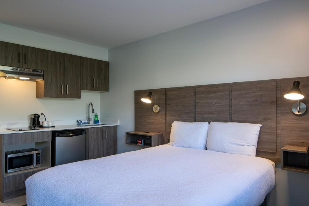 Riverland Inn & Suites - Resim 42