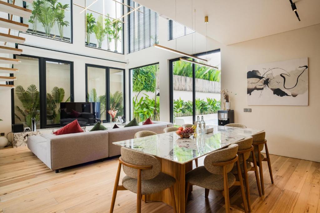 Χώρος καθιστικού στο Villa Patagonia - Luxury 4BR - 2 Min to Beach