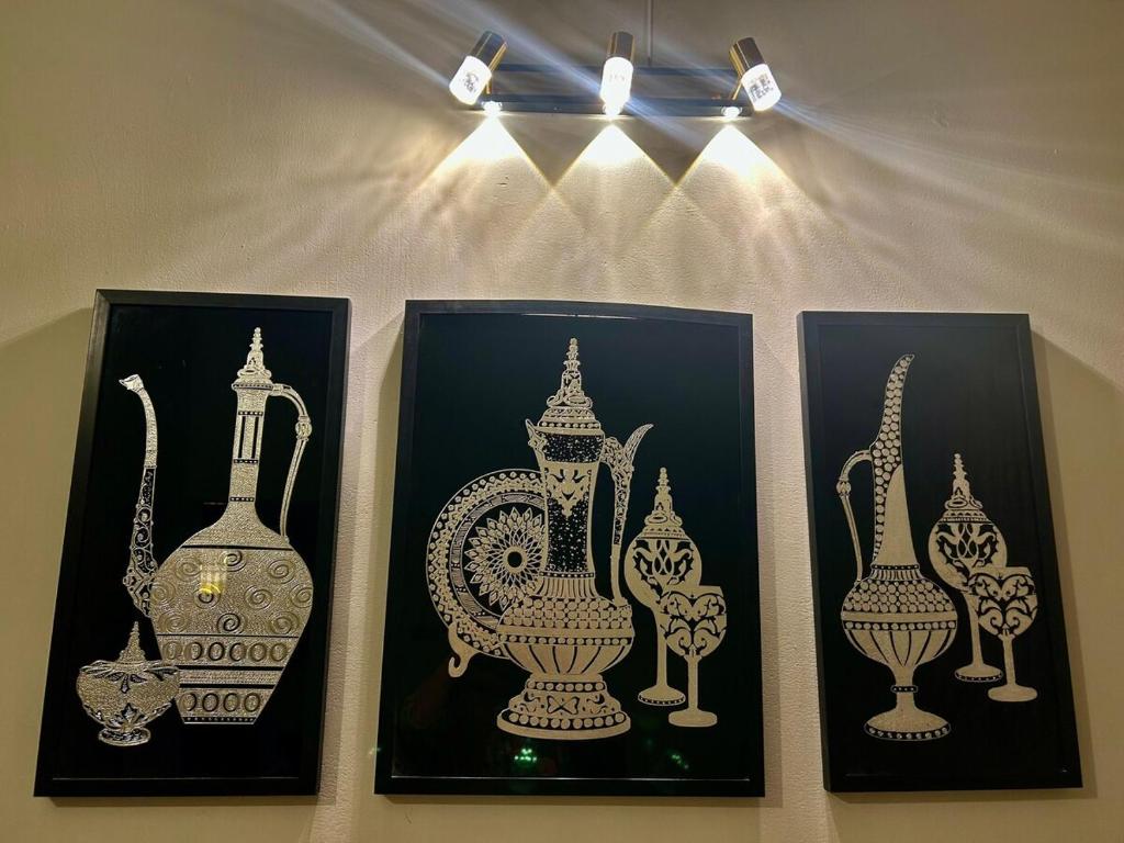 Billede fra billedgalleriet på Cozy 2-Bed Apartment with Kitchen & Dining i Karachi