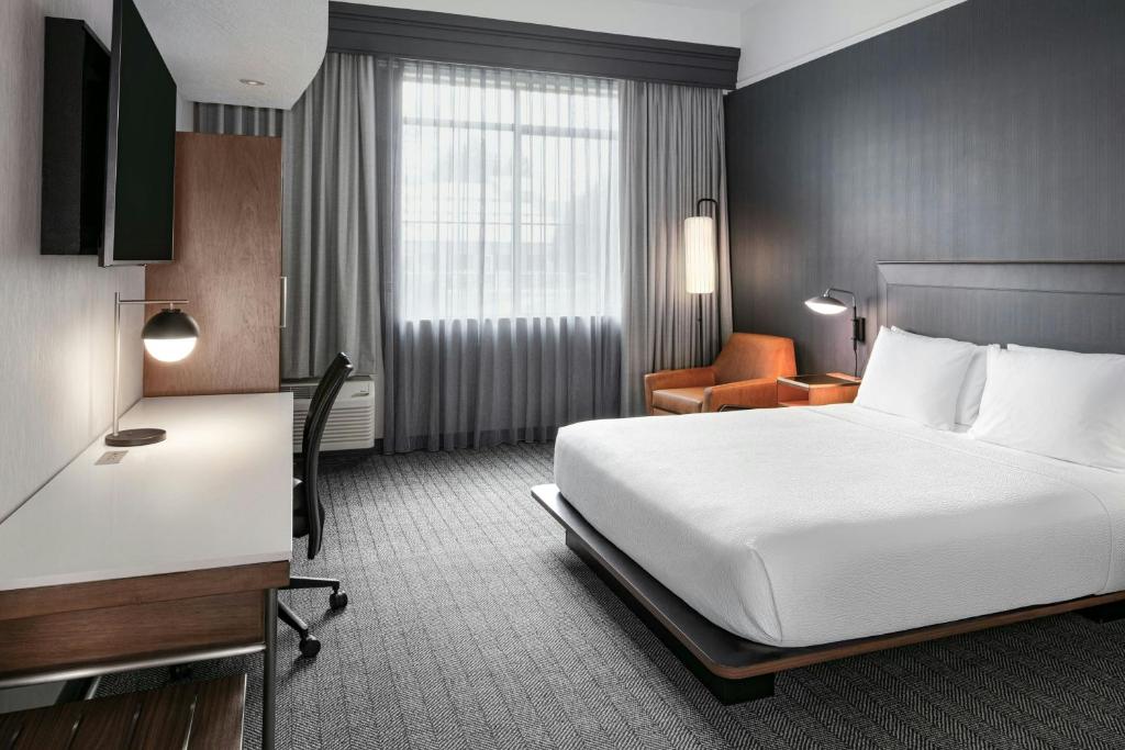 Courtyard Richland Columbia Point - Habitación King Con Sofá Cama