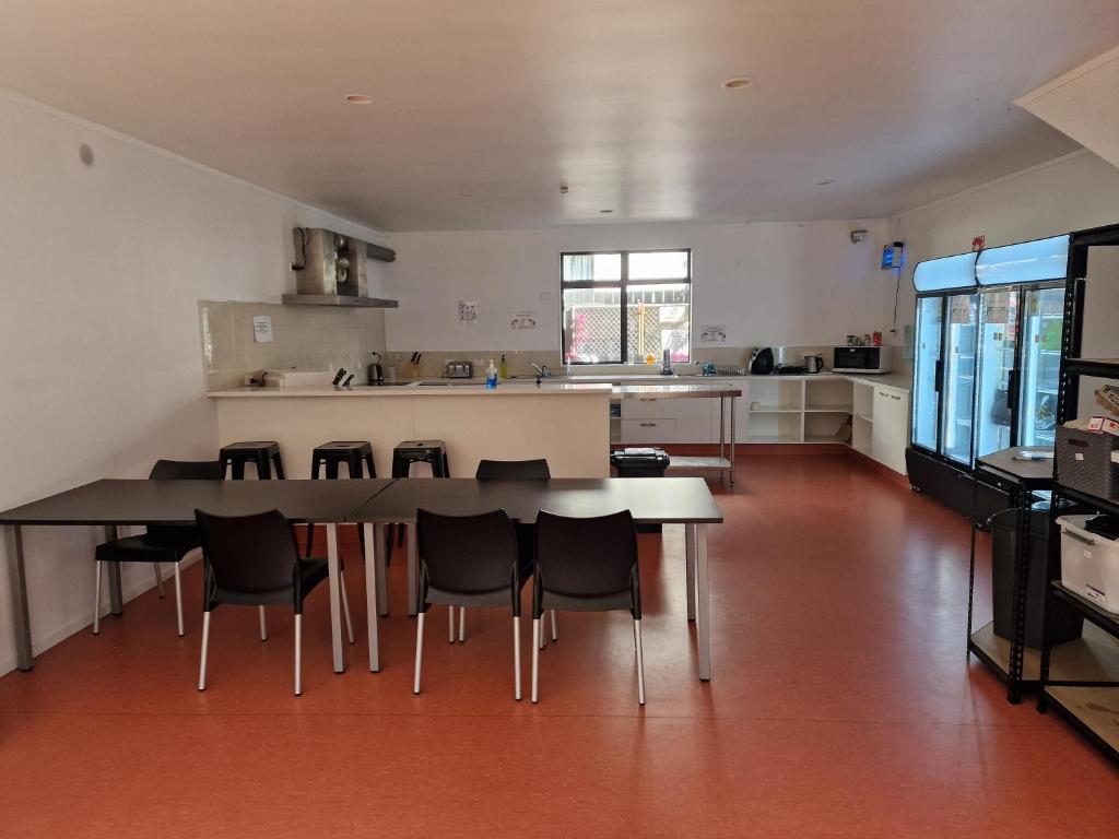 Palm Tree Apartments & backpackers - Resim 25